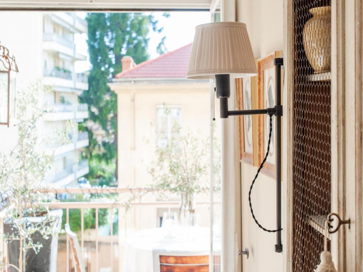 Nice Apartment In Menton With Balcony Terrace Eksteriør bilde