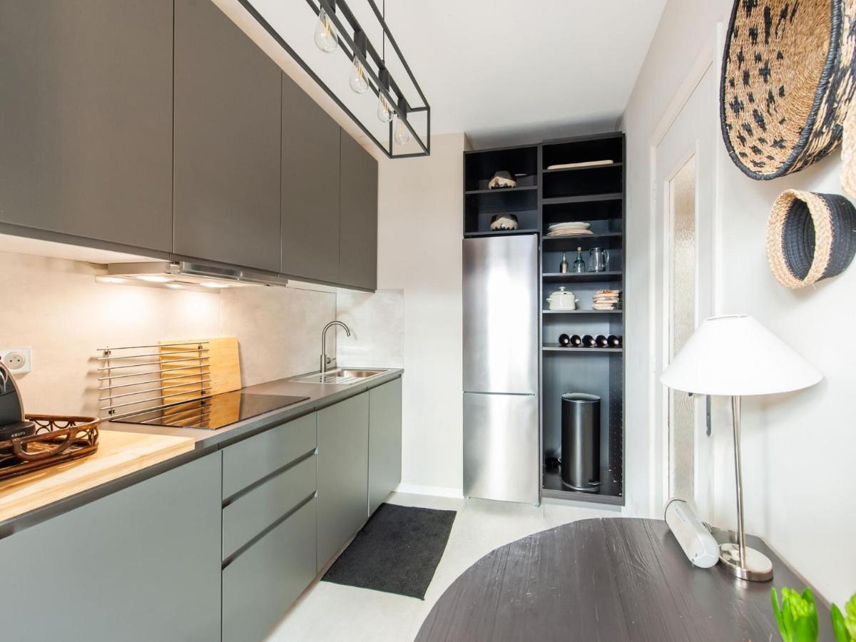 Nice Apartment In Menton With Balcony Terrace Eksteriør bilde